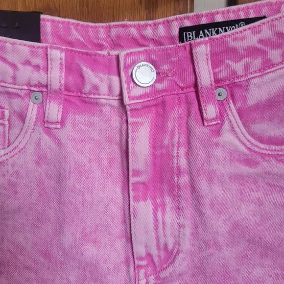 BlankNYC, The Reeve, High Rise Short, In Flamingo, Size 27 - Picture 3 of 12